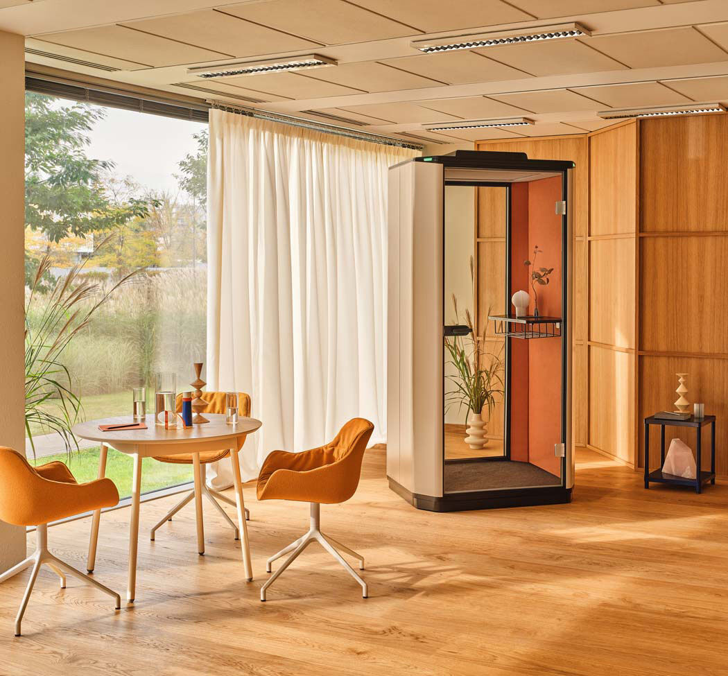 Coda - Ein-Personen-Akustikkabine Weiss / Orange Blue Line