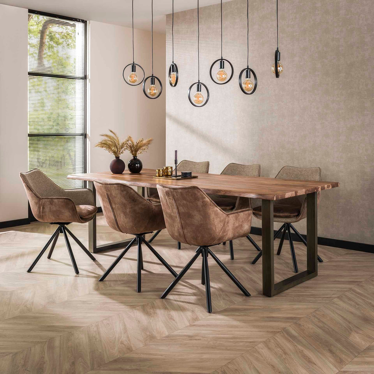 Armstuhl Two-Tone drehbar – Eleganz trifft auf Komfort Prime Möbel