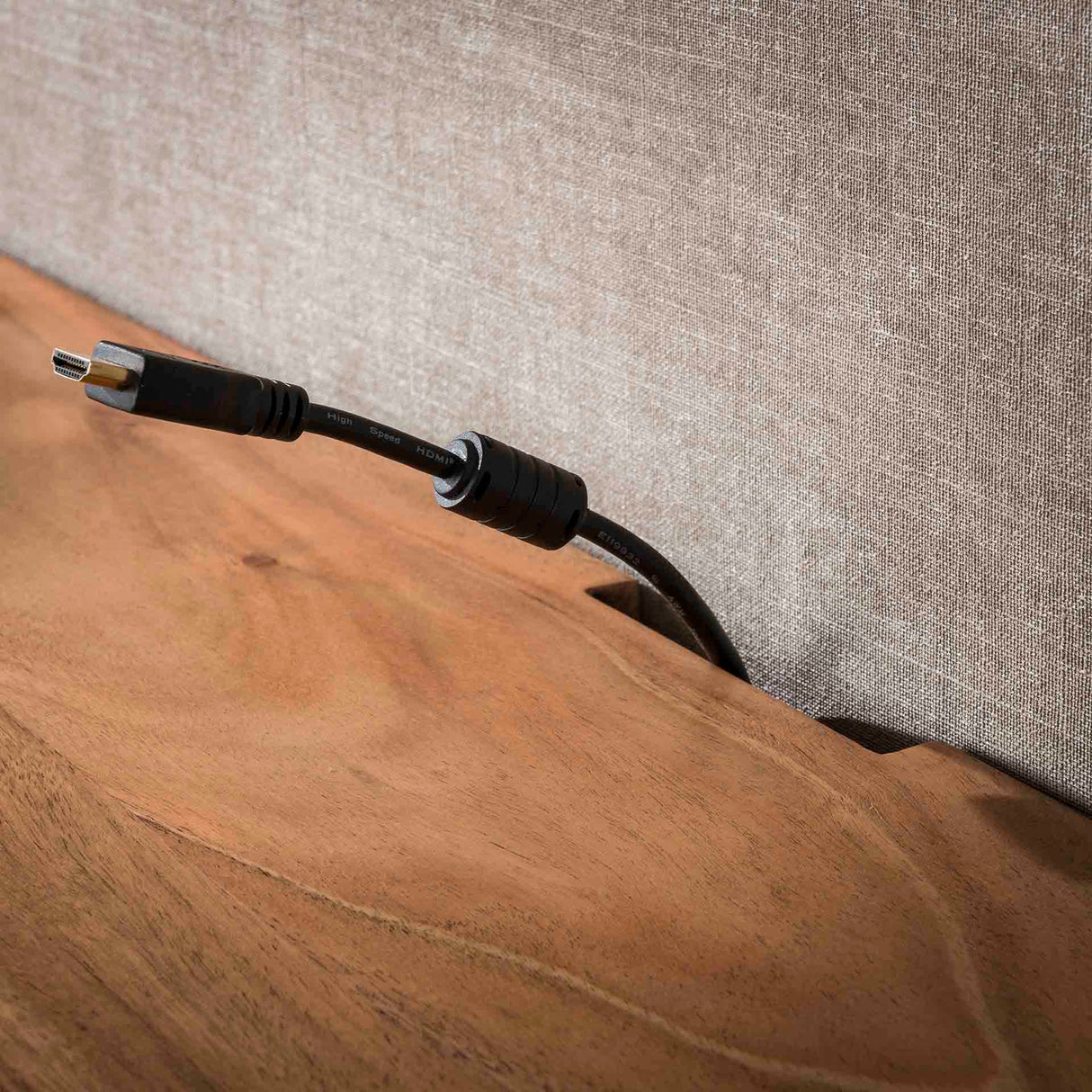 Slide TV-Möbel – Modern schwebend mit 2 Türen 150cm - Prime Möbel