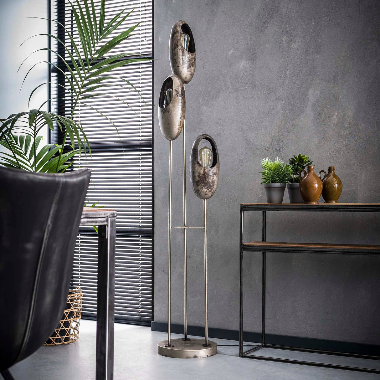 Stehleuchte mit drei Augen Lampenschirmen - Prime Möbel