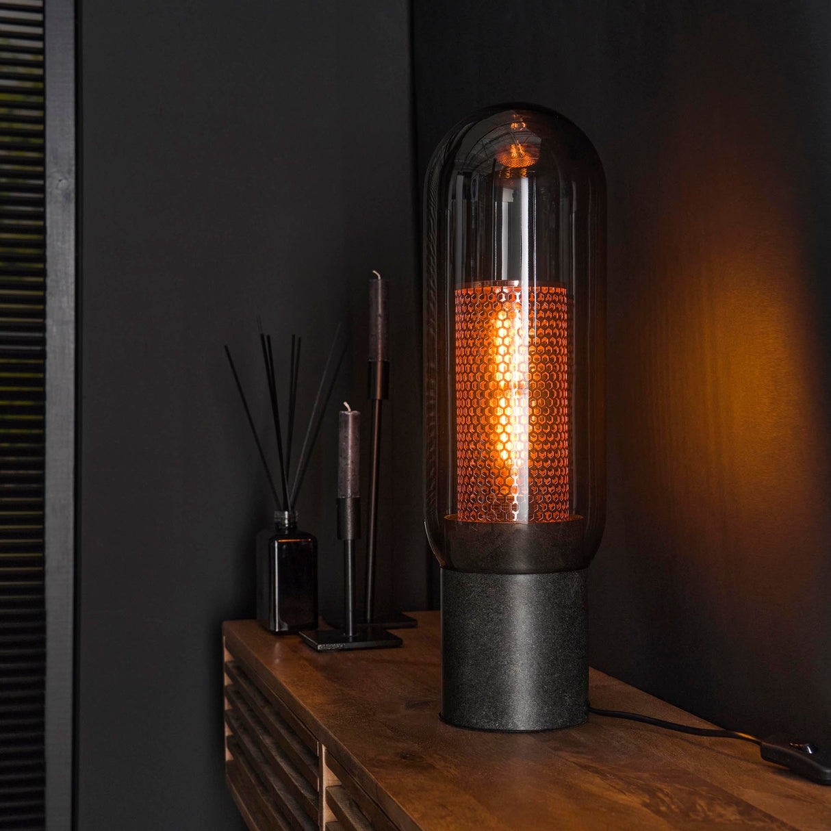 Tischlampe mit Rauchglasschirm und Kupfernetz Eleganz und Stil - Prime Möbel