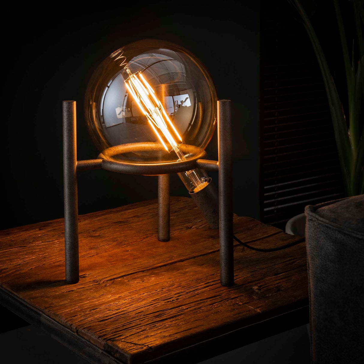 Tischleuchte Saturn LED - Prime Möbel