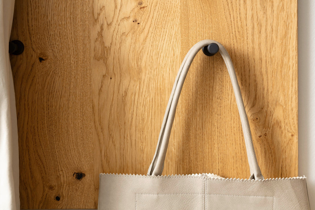 BARCELONA Garderobenpaneel mit Haken Eiche Massiv 104cm x 102cm Prime Möbel