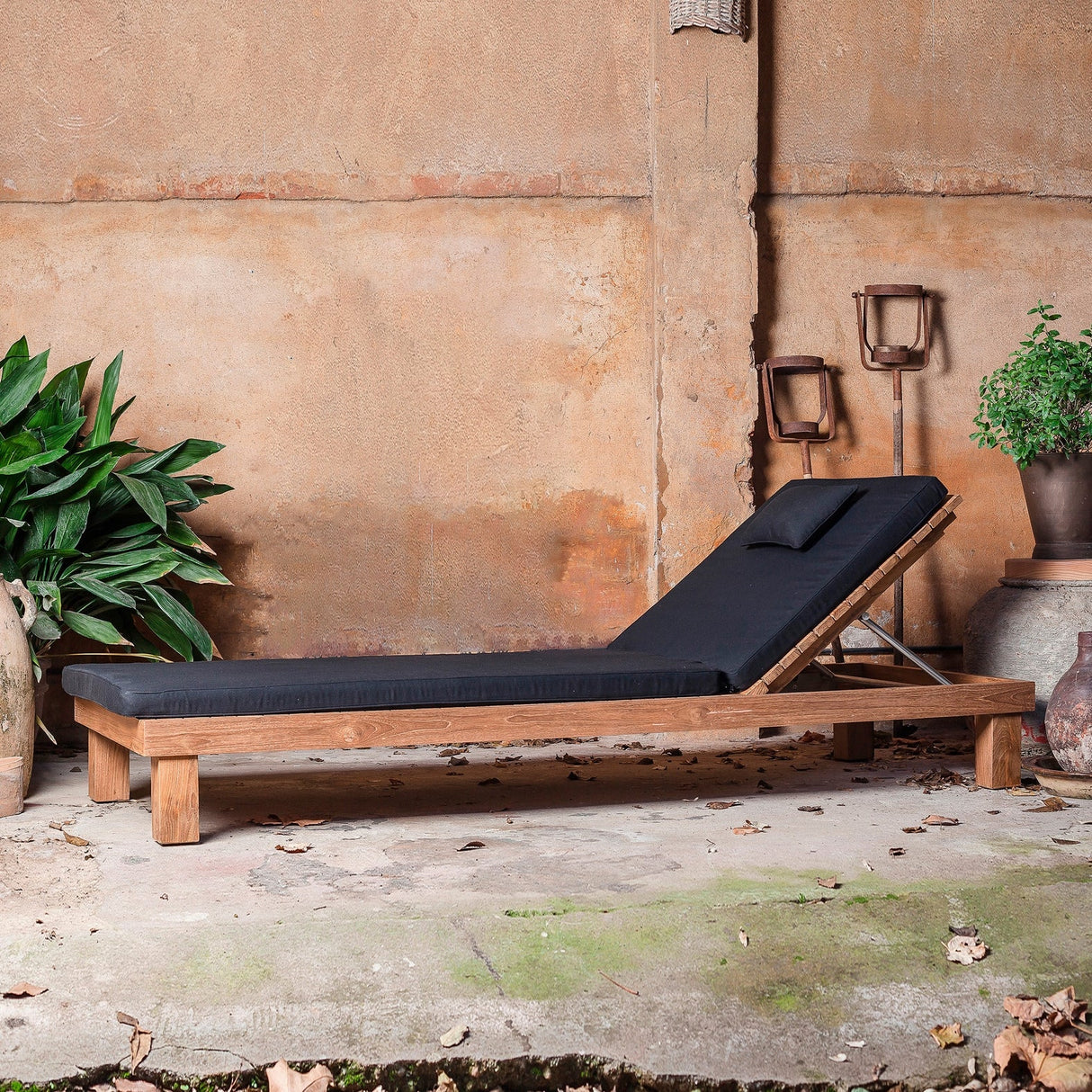 "Sommerliche Garten- und Poolmöbel von Prime Möbel – perfekt zum Entspannen, Sonnen und Genießen im Freien