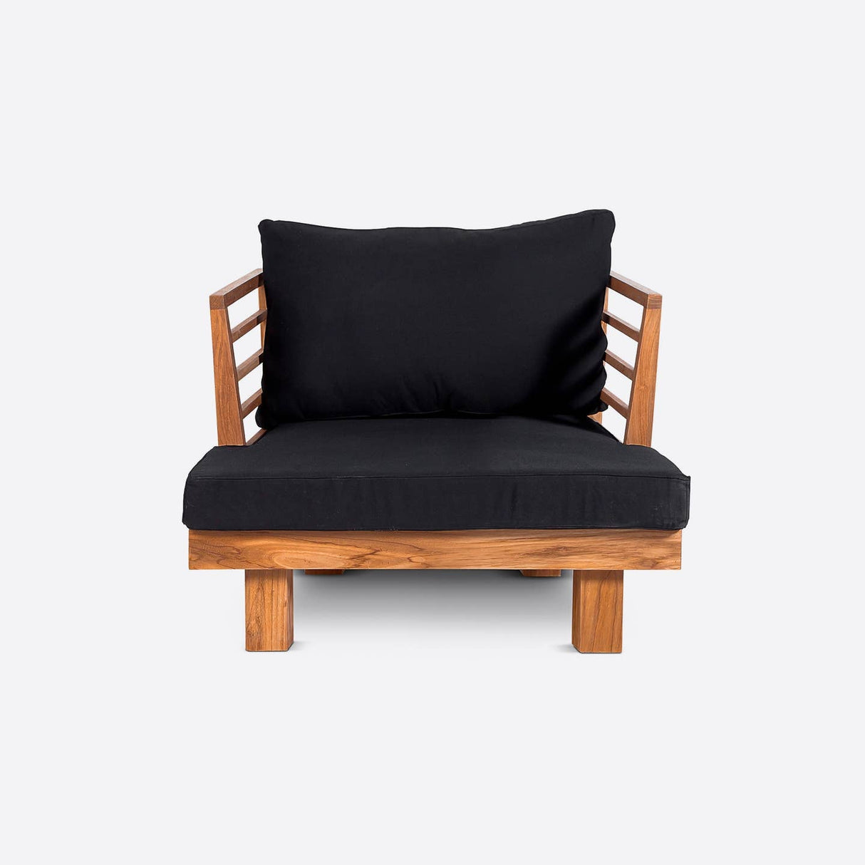 "Sommerliche Garten- und Poolmöbel von Prime Möbel – perfekt zum Entspannen, Sonnen und Genießen im Freien