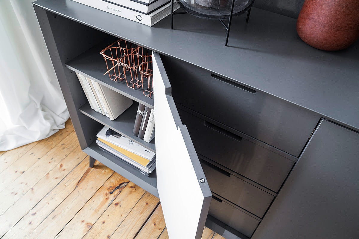 Nemanja Kommode grau matt 137x92x40 cm Prime Möbel