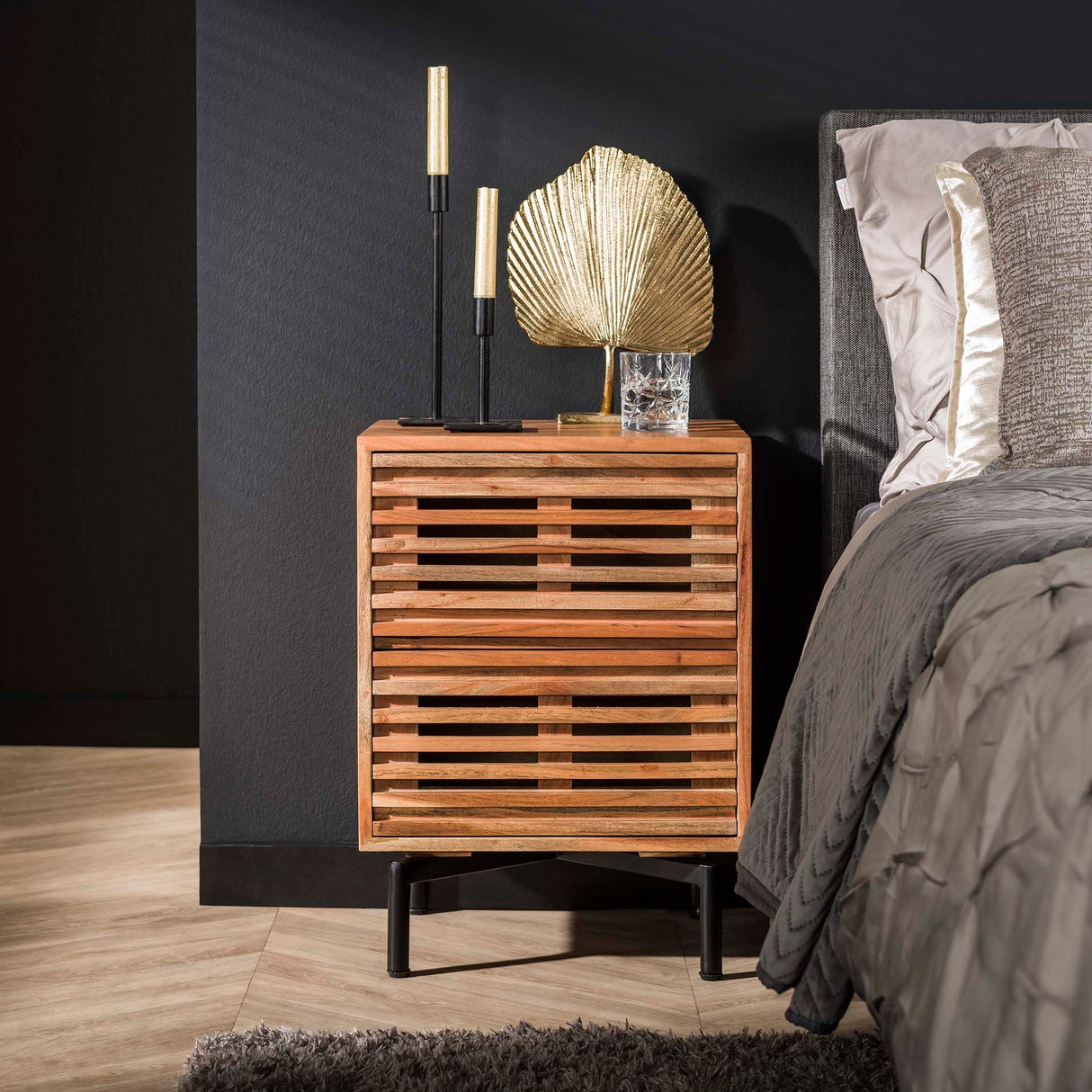 Slide Nachttisch – Modern und funktional 45x63cm - Prime Möbel