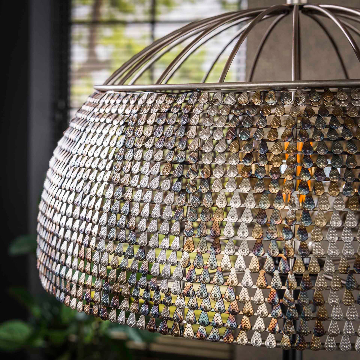 Stehlampe Armor Handgefertigt mit einzigartigem Charakter - Prime Möbel