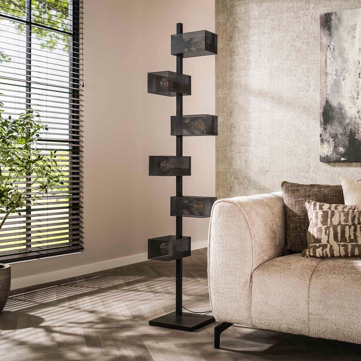 Stehlampe Brick Mesh Zeitloses Design mit stilvoller Lichtverteilung - Prime Möbel