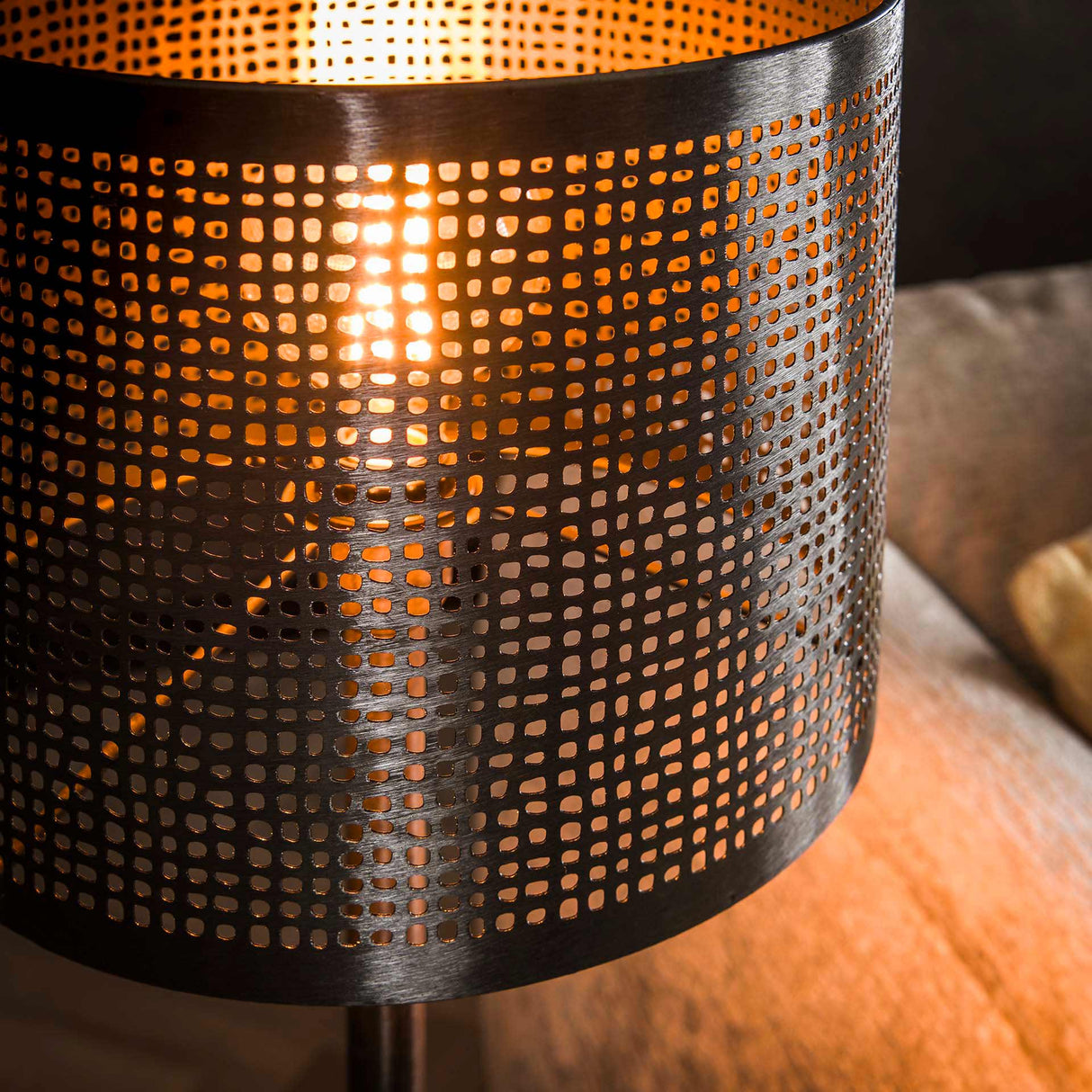 Stehlampe in natürlichem Grau – Trendige Eleganz für Ihr Zuhause - Prime Möbel