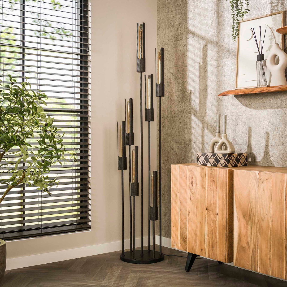 Stehlampe Tube Licht in einem modernen Design Prime Möbel