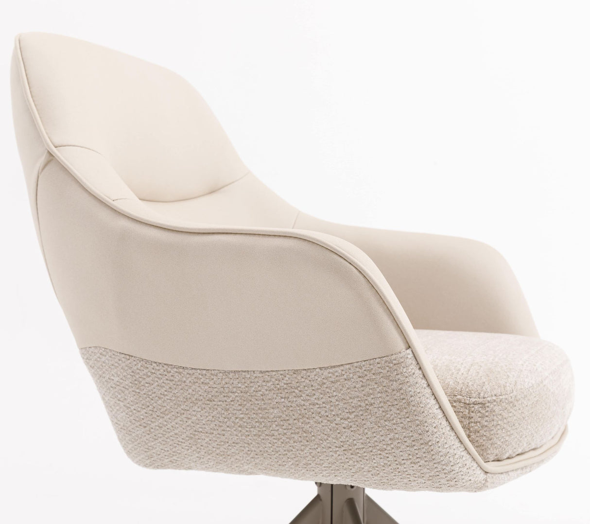 Hermann Armelehnstuhl 360 Grad Drehbar beige