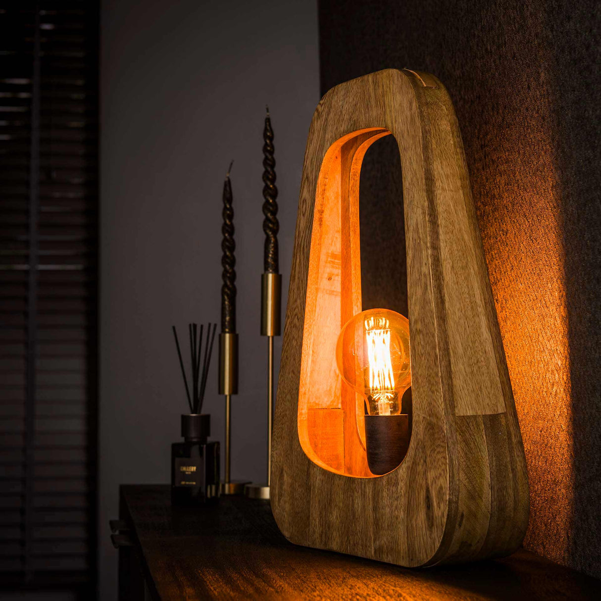Tischlampe „Bray“ – Natürlich und Modern - Prime Möbel
